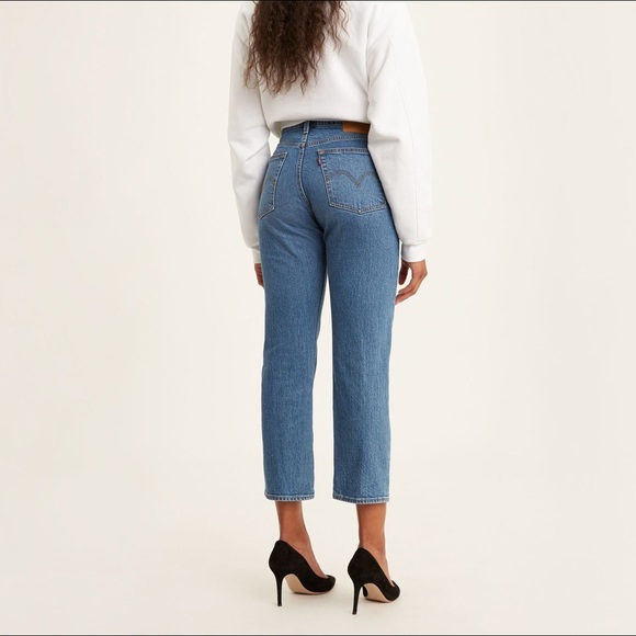 COPY - Levi Wedgie Straight Jeans - Picture 2 of 8